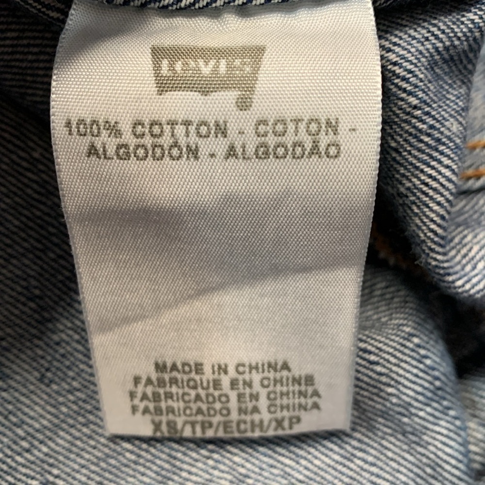Levi’s Denim Jean Jacket - Picture 7 of 8